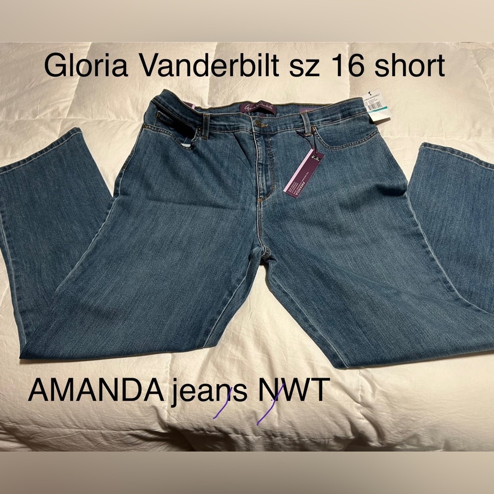 Gloria Vanderbilt Women's sz 16 short Blue Jeans NEW WITH TAGS